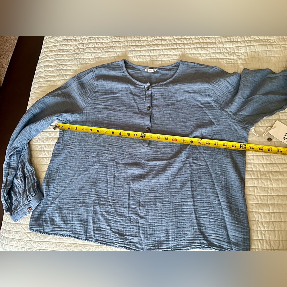 NWT a.n.a peasant top…blue…size XL. - Picture 8 of 9